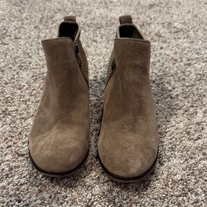 Michael Shannon Tan Textured Boots